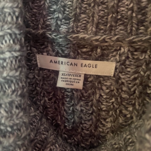 American Eagle sweater - Picture 2 of 2